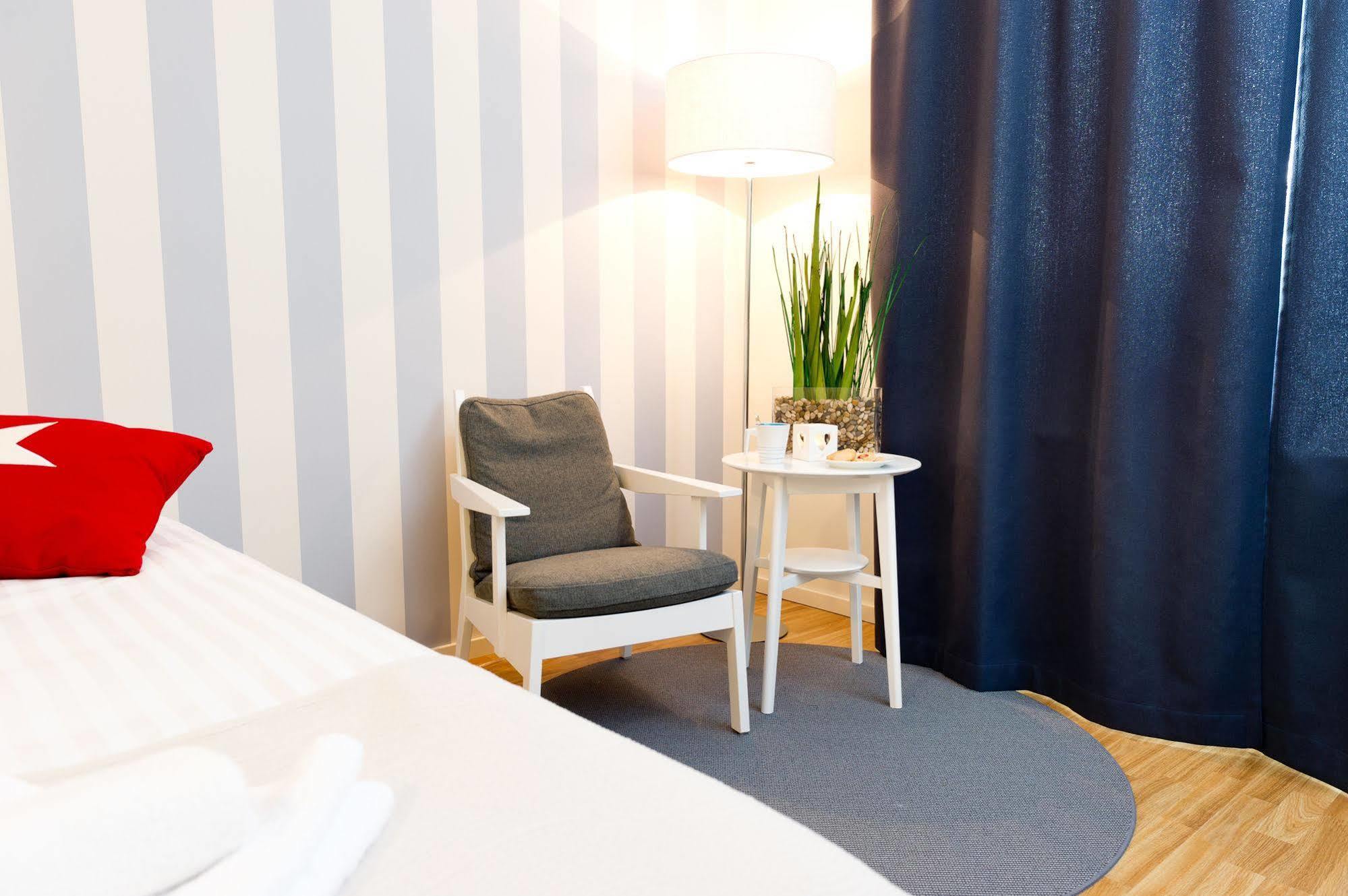 Attendo Park Hotell Huddinge Exterior foto