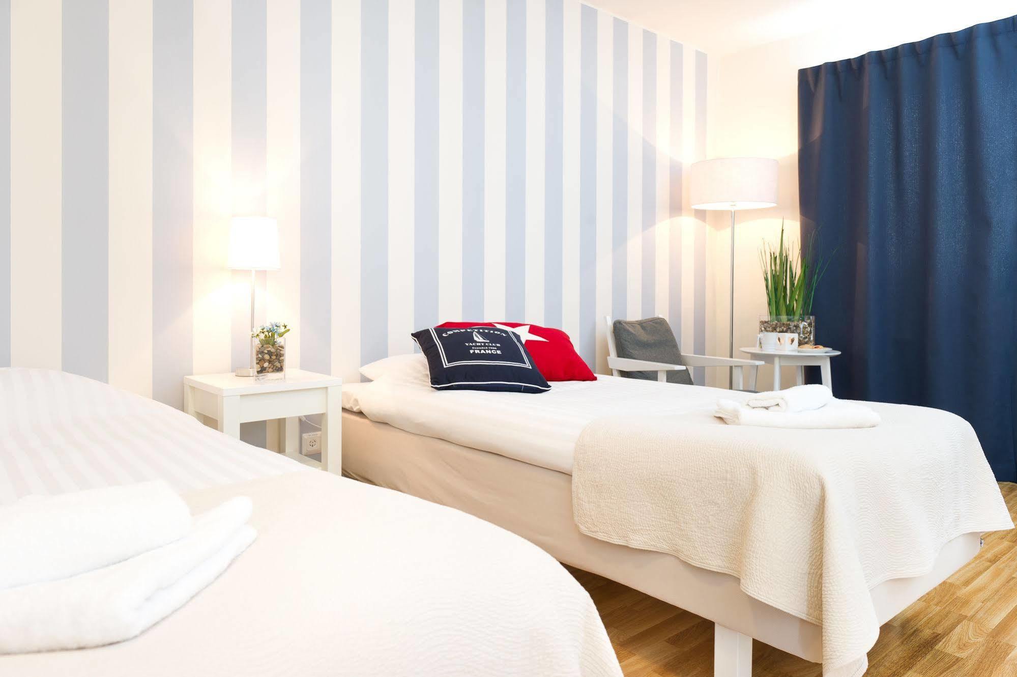 Attendo Park Hotell Huddinge Exterior foto