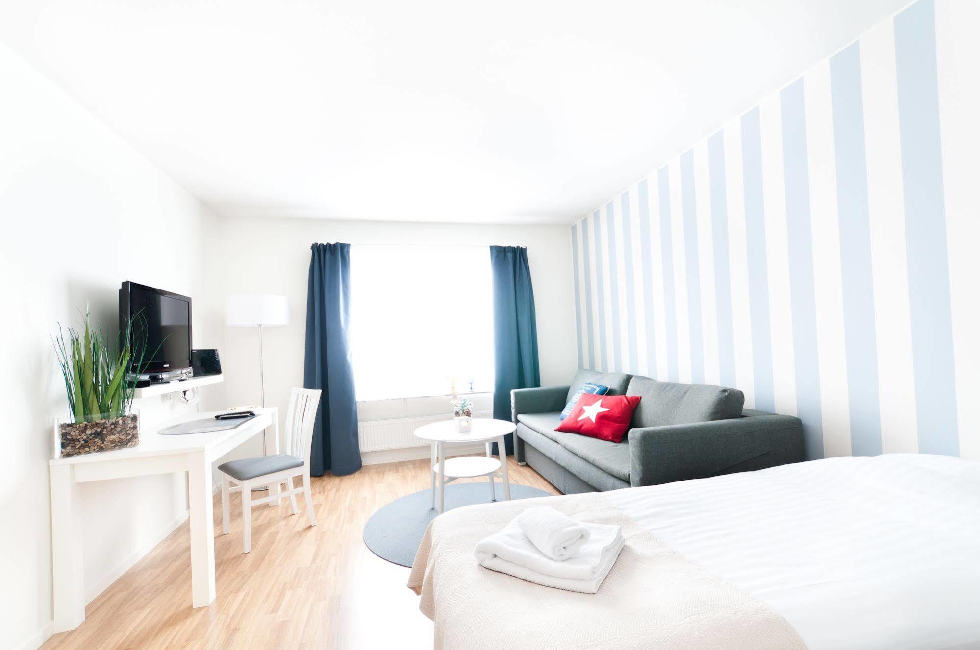 Attendo Park Hotell Huddinge Exterior foto